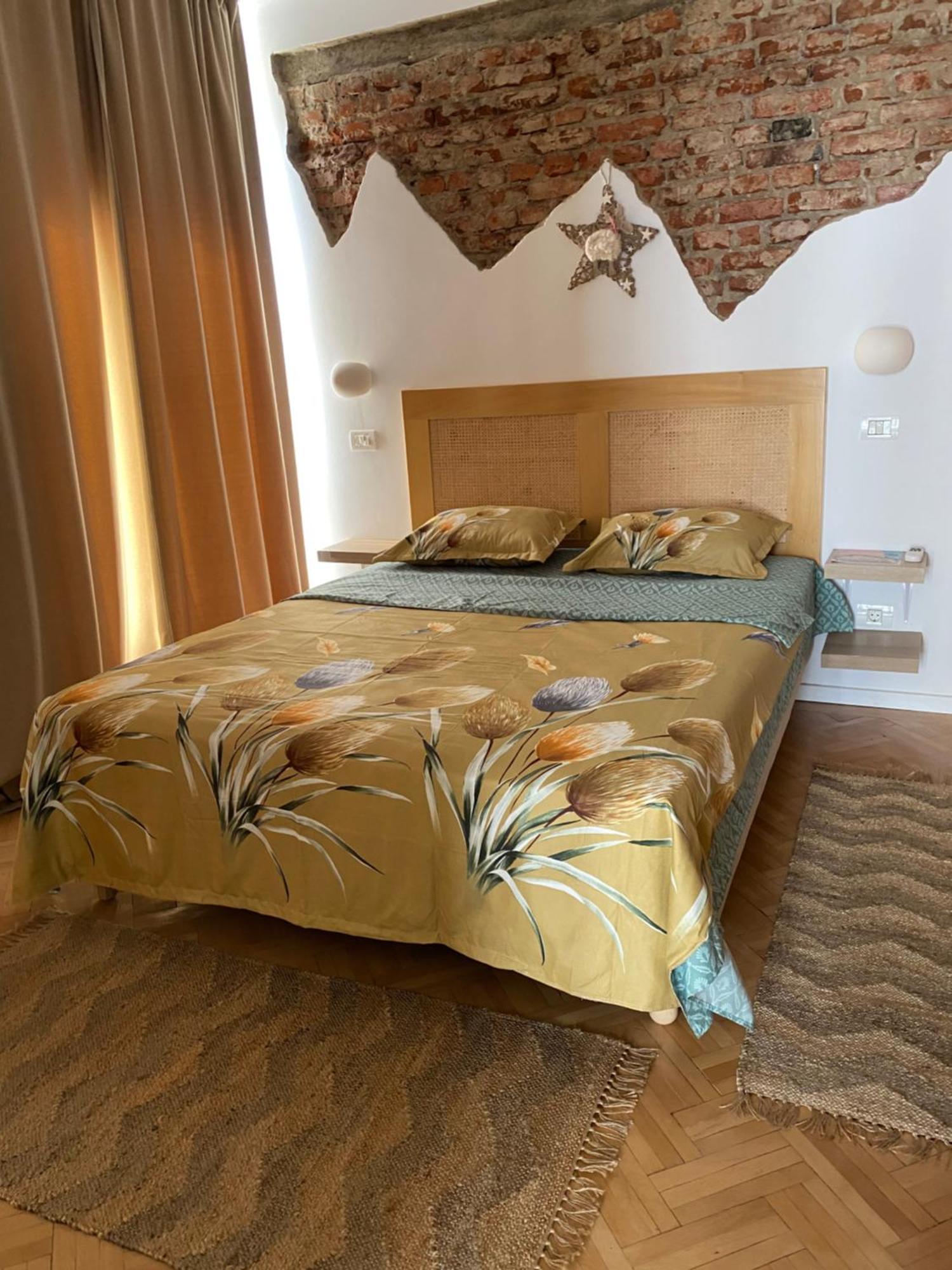 Sweet Cozy Ultracentral Craiova Buitenkant foto